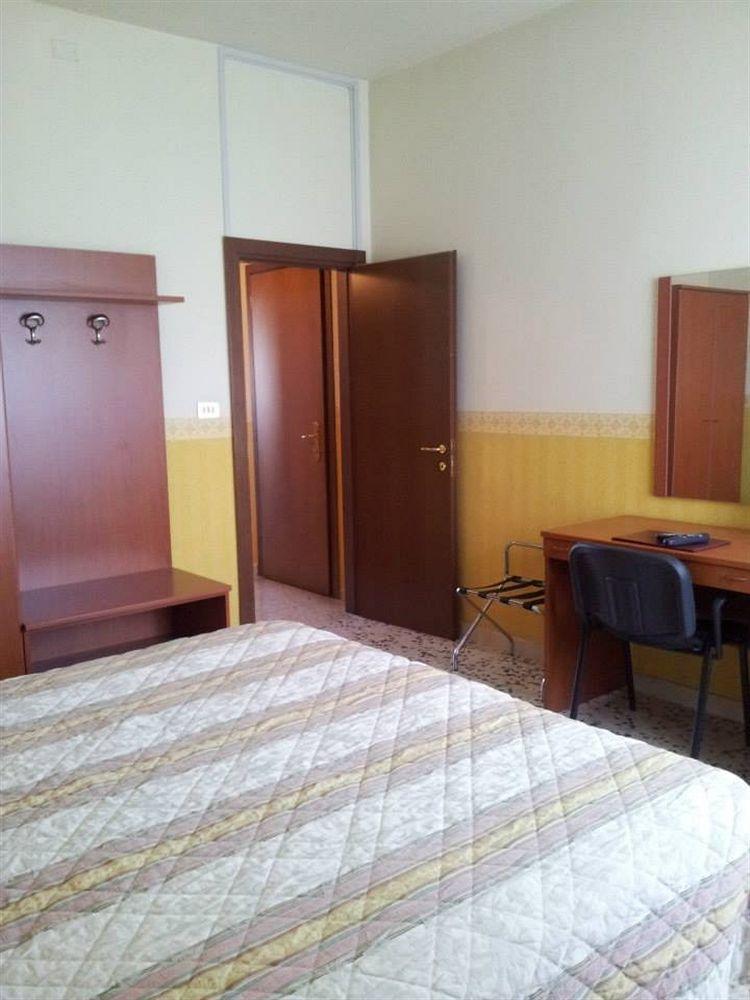Hotel Frejus Collegno Bagian luar foto