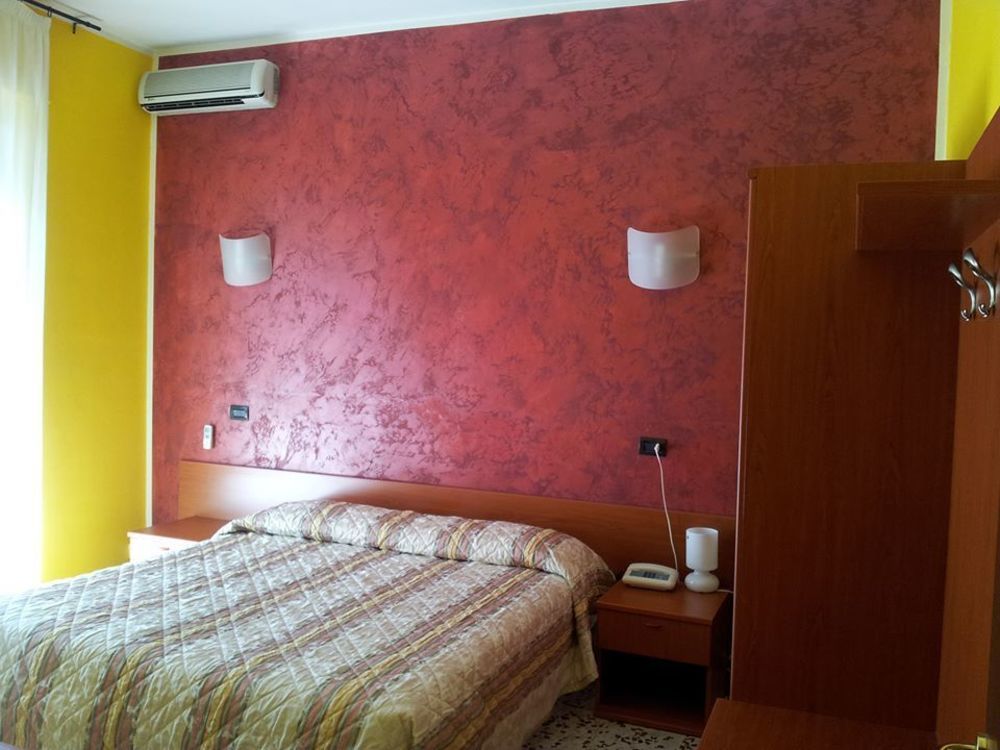 Hotel Frejus Collegno Bagian luar foto