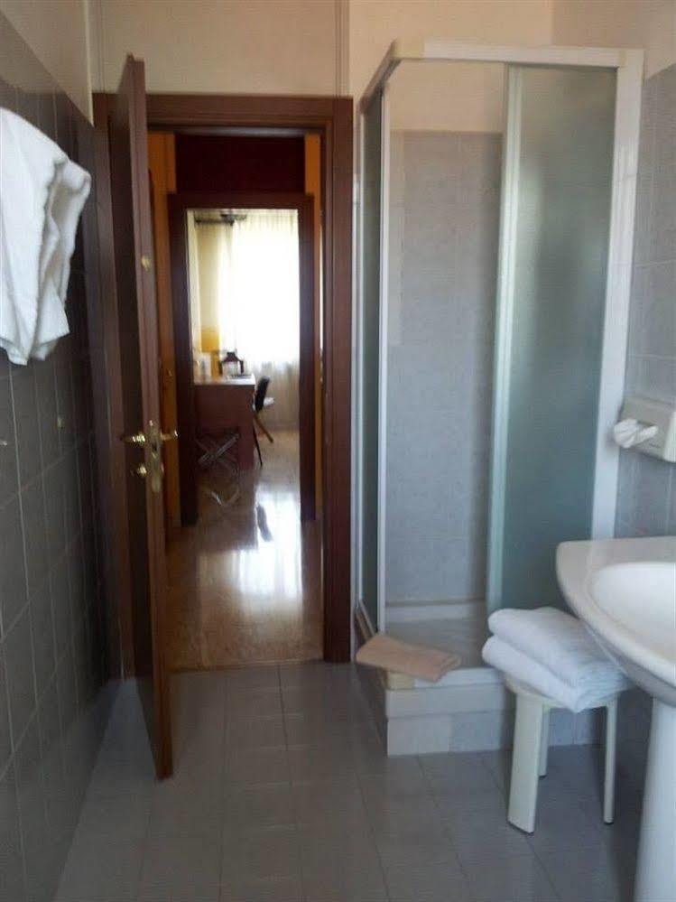 Hotel Frejus Collegno Bagian luar foto