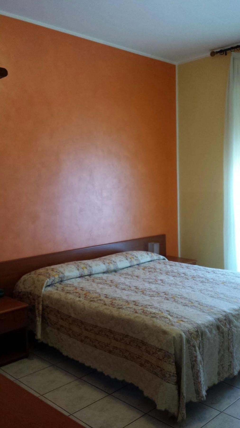 Hotel Frejus Collegno Bagian luar foto